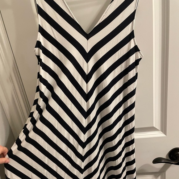 Loft v neck sundress - Picture 2 of 4